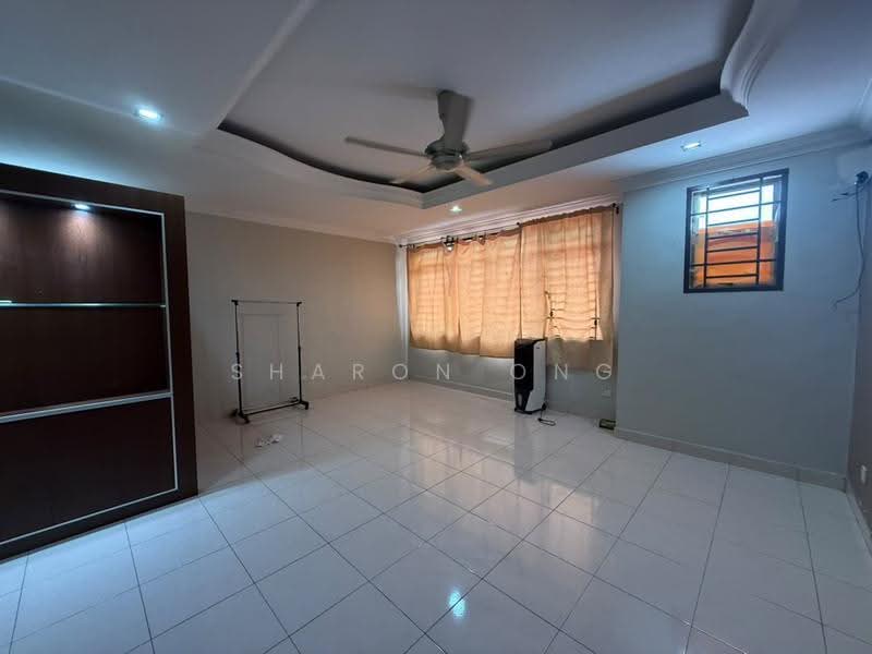 Rumah Teres 2-Tingkat untuk Dijual di Taman Mount Austin (Tebrau) - Sharon Ong - Living Room - PropertyGuru.com.my
