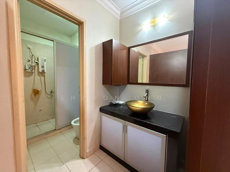 Rumah Teres 2-Tingkat untuk Dijual di Taman Mount Austin (Tebrau) - Sharon Ong - Bathroom - PropertyGuru.com.my