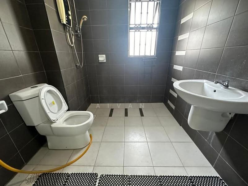 Terraced House for Sale in Bandar Mahkota Cheras (Cheras) - Aivan Ng - Bathroom - PropertyGuru.com.my