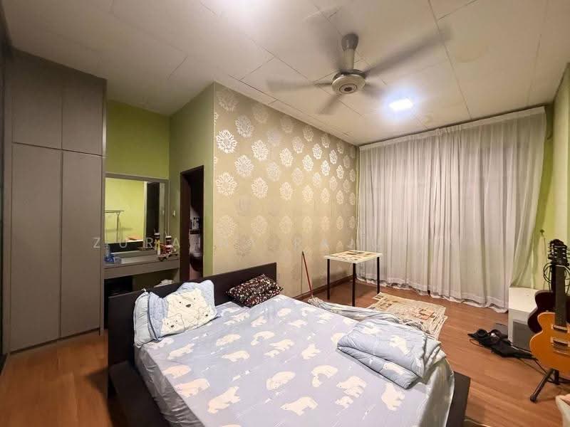 Rumah Teres 2-Tingkat untuk Dijual di Seksyen 23 (Shah Alam) - Zuraina Rajudin - Bedroom - PropertyGuru.com.my