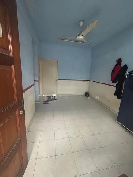 Rumah Flat untuk Dijual di Kuchai Jaya Flat - Feinie Tan - PropertyGuru.com.my