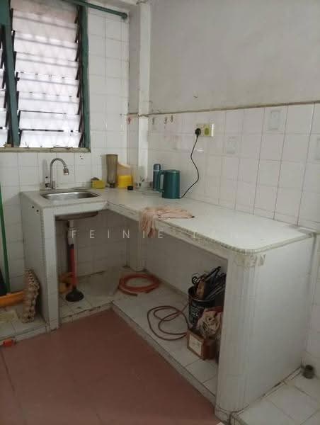 Rumah Flat untuk Dijual di Kuchai Jaya Flat - Feinie Tan - PropertyGuru.com.my
