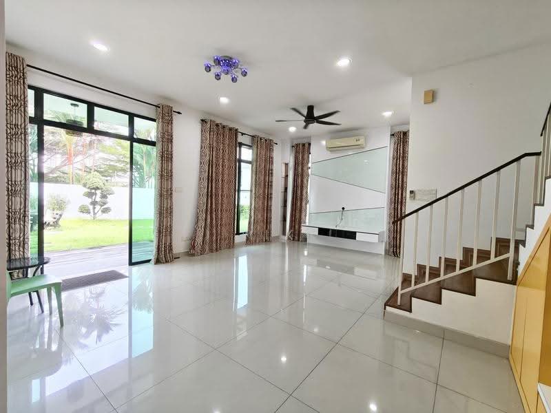 Cluster House for Sale in Taman Mount Austin (Tebrau) - Yik Tat - PropertyGuru.com.my