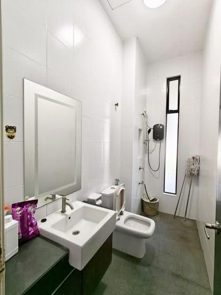 Cluster House for Sale in Taman Mount Austin (Tebrau) - Yik Tat - PropertyGuru.com.my