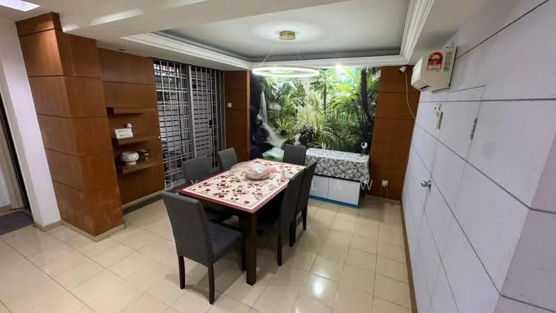 Rumah Berkembar untuk Dijual di Taman Perling (Perling) - Dylan Law - Dining Room - PropertyGuru.com.my