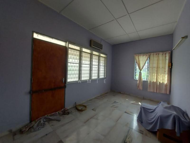 2-storey Terraced House for Sale in Taman Pengkalan Barat (Ipoh) - Amie Chong - Interior - PropertyGuru.com.my