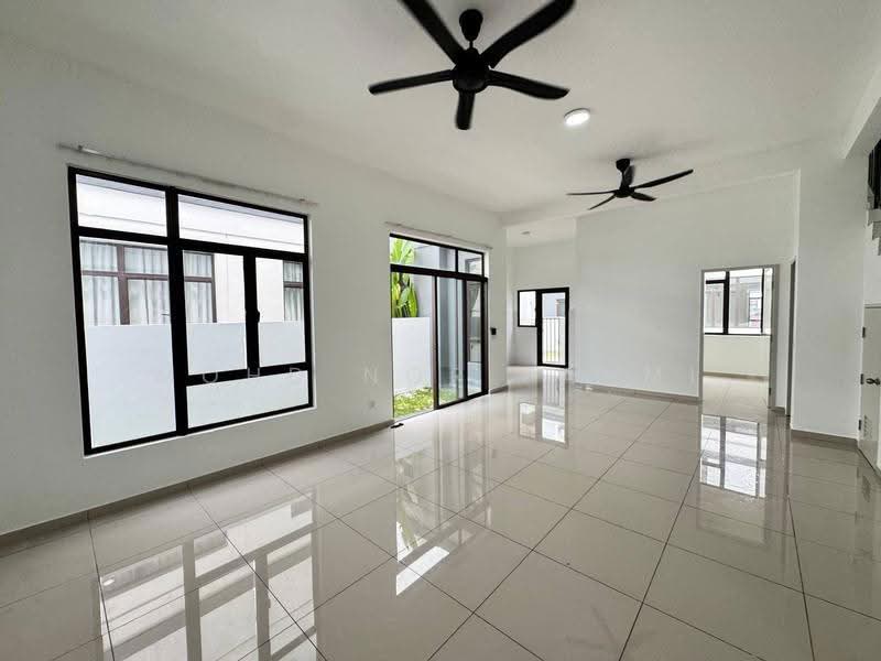 2-storey Terraced House for Sale in Eco Grandeur (Puncak Alam) - Mohd Nor Fahmi - Living Room - PropertyGuru.com.my
