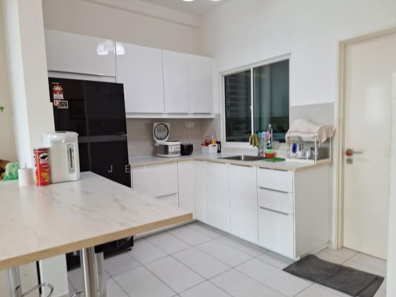 Condominium for Sale at La Thea Residences - Jeanne Hor - Kitchen - PropertyGuru.com.my