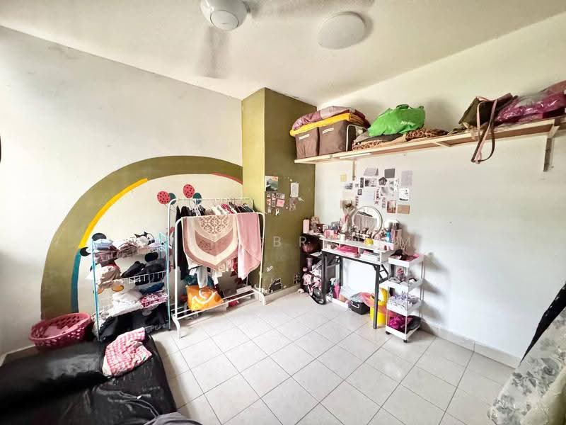 Pangsapuri untuk Dijual di Larai Apartment Presint 6 @ Putrajaya - Azli Ibrahim - Bedroom - PropertyGuru.com.my