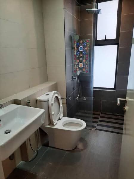 Kondominium untuk Disewa di Hijauan Saujana - SAM KIAT - Bathroom - PropertyGuru.com.my