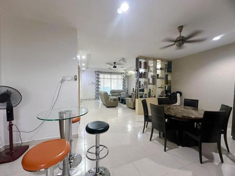 Rumah Teres 2-Tingkat untuk Dijual di Taman Gaya (Ulu Tiram) - Daniel Yong - Living Room - PropertyGuru.com.my