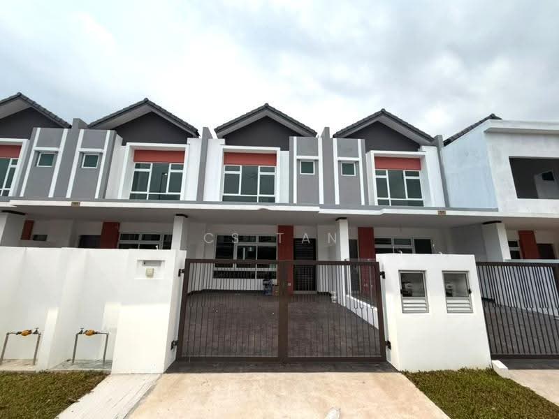2-storey Terraced House for Sale in Bandar Putra Kulai (Kulai) - CS Tan - Exterior - PropertyGuru.com.my