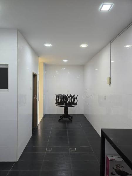 Rumah Teres 2-Tingkat untuk Disewa di Bandar Bukit Raja (Klang) - Abby Woo - Corridor - PropertyGuru.com.my