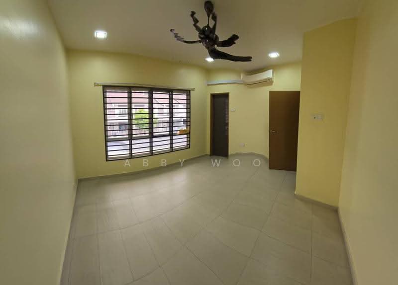 Rumah Teres 2-Tingkat untuk Disewa di Bandar Bukit Raja (Klang) - Abby Woo - Living Room - PropertyGuru.com.my