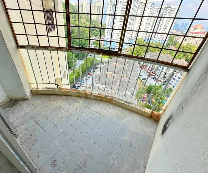 Kondominium untuk Dijual di Pandan Heights Condominium - WAYNE SHENG - Balcony - PropertyGuru.com.my