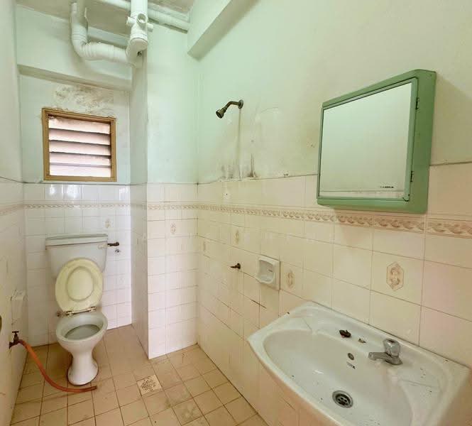 Kondominium untuk Dijual di Pandan Heights Condominium - WAYNE SHENG - Bathroom - PropertyGuru.com.my