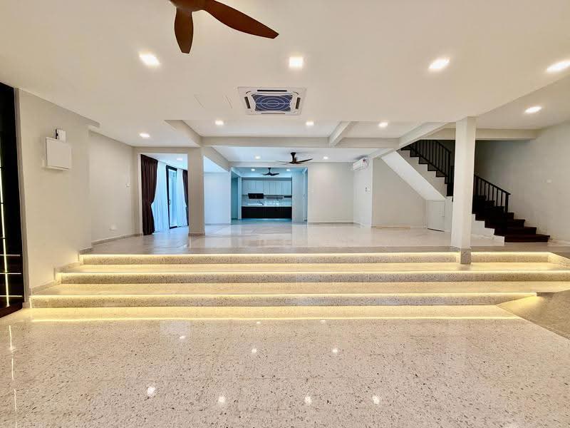 Rumah Berkembar untuk Disewa di Taman Tun Dr Ismail (Kuala Lumpur) - Yin Peng . - Living Room - PropertyGuru.com.my
