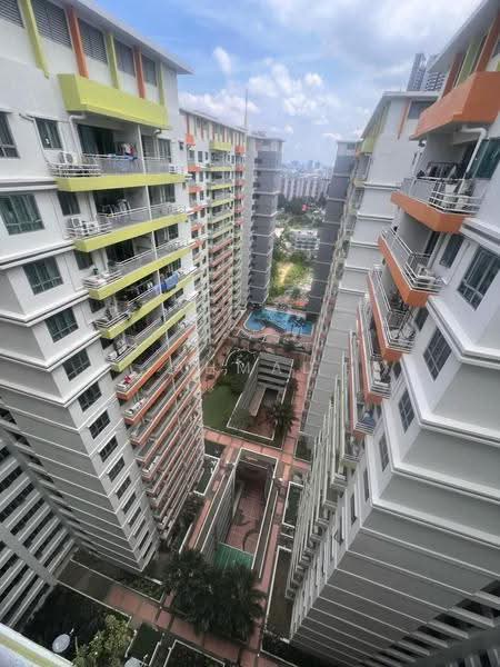 Kediaman Servis untuk Dijual di D'Alamanda - Ahmad Firdaus Mahmod - Exterior - PropertyGuru.com.my