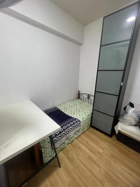 Kediaman Servis untuk Dijual di D'Alamanda - Ahmad Firdaus Mahmod - Bedroom - PropertyGuru.com.my