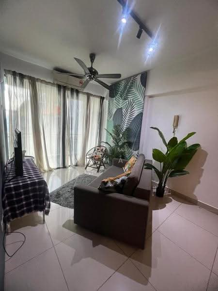 Kediaman Servis untuk Dijual di D'Alamanda - Ahmad Firdaus Mahmod - Living Room - PropertyGuru.com.my