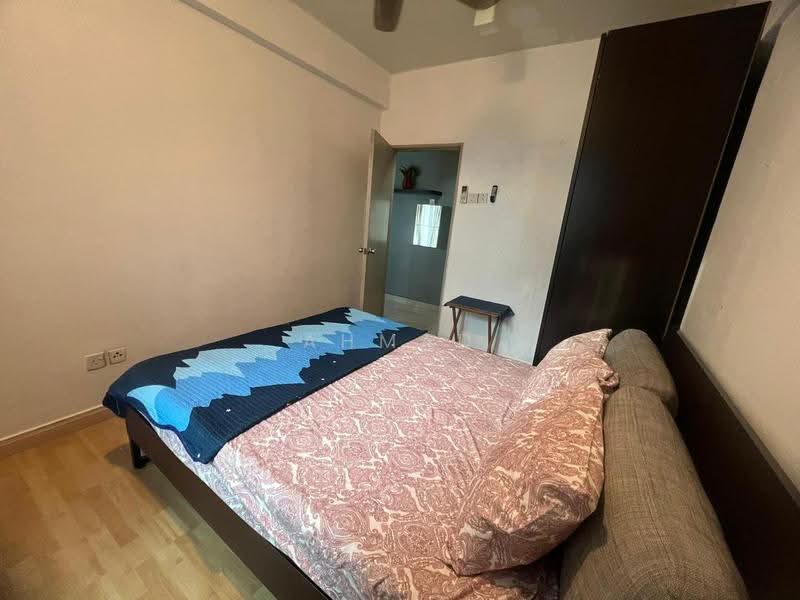 Kediaman Servis untuk Dijual di D'Alamanda - Ahmad Firdaus Mahmod - Bedroom - PropertyGuru.com.my