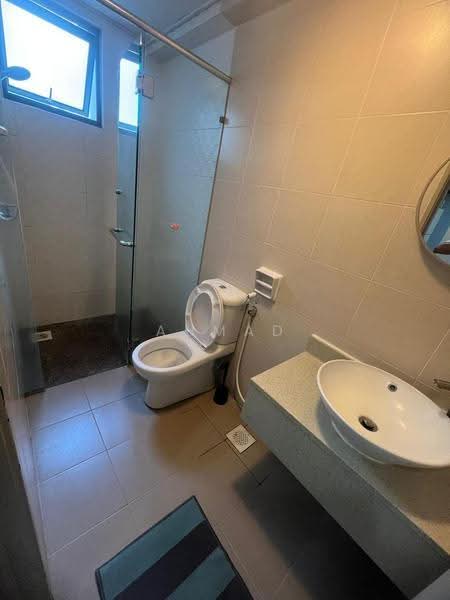Kediaman Servis untuk Dijual di D'Alamanda - Ahmad Firdaus Mahmod - Bathroom - PropertyGuru.com.my
