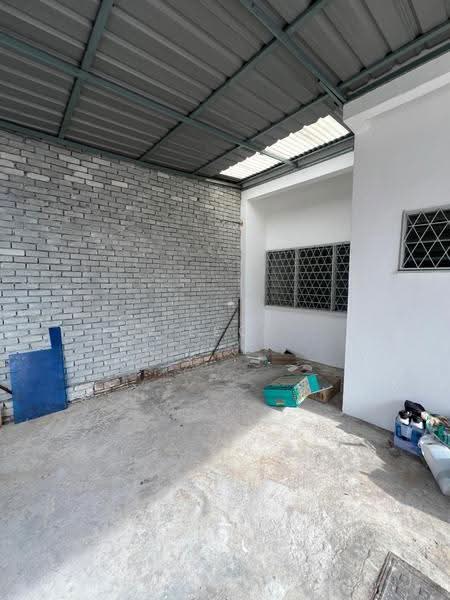 Rumah Teres 2-Tingkat untuk Disewa di Taman Bukit Serdang (Seri Kembangan) - Leo Koh - Exterior - PropertyGuru.com.my
