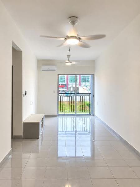Rumah Flat untuk Disewa di Idaman Cahaya 1 - Dr Shahril Nizam - Living Room - PropertyGuru.com.my
