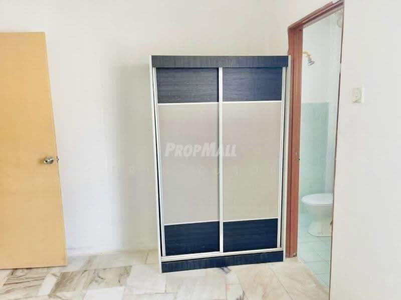 Pangsapuri untuk Disewa di Astana Alam Apartment 3 - Erin Yusof - Bathroom - PropertyGuru.com.my