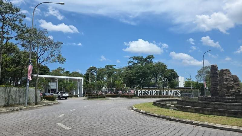 2-storey Terraced House for Sale in RESORT HOME LUNARIA (Bandar Sri Sendayan) - Phoenix Voon - Exterior - PropertyGuru.com.my