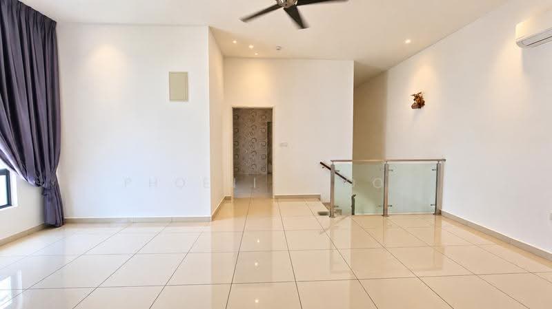 2-storey Terraced House for Sale in RESORT HOME LUNARIA (Bandar Sri Sendayan) - Phoenix Voon - Living Room - PropertyGuru.com.my