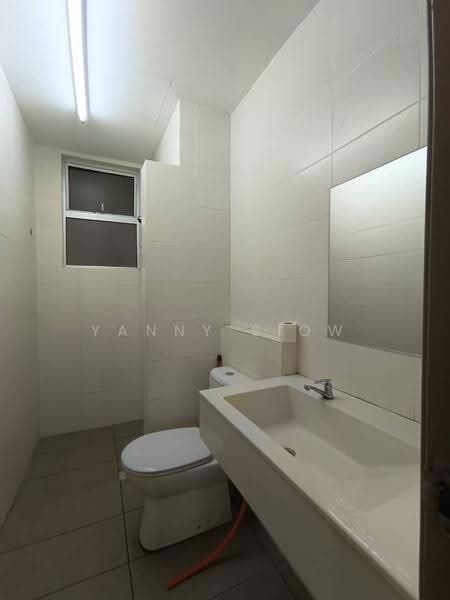 Kediaman Servis untuk Dijual di Platinum Lake PV 21 - Yanny Siow - Bathroom - PropertyGuru.com.my