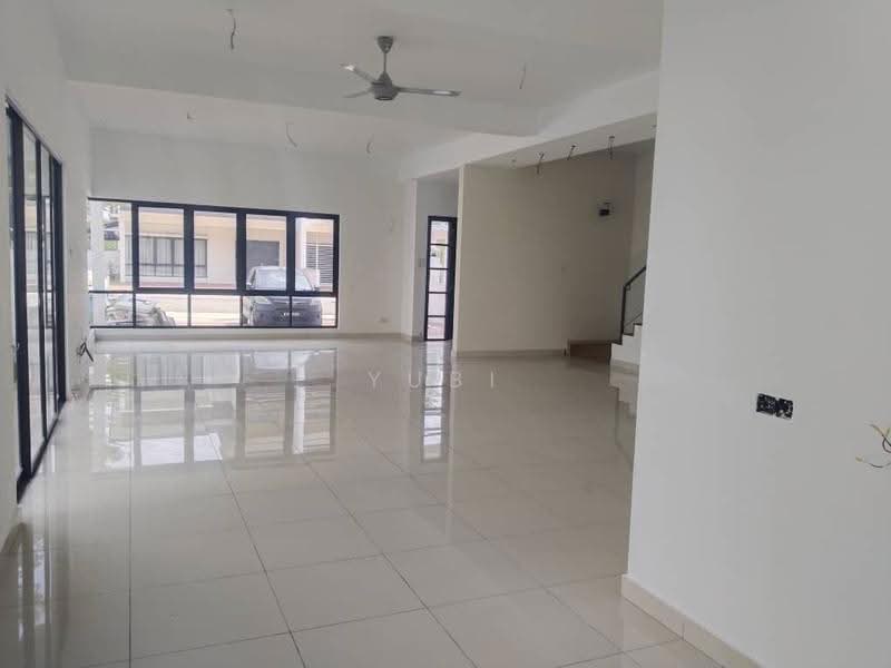 Rumah Berkembar untuk Dijual di Rawang (Selangor) - Yubi Leong - Living Room - PropertyGuru.com.my