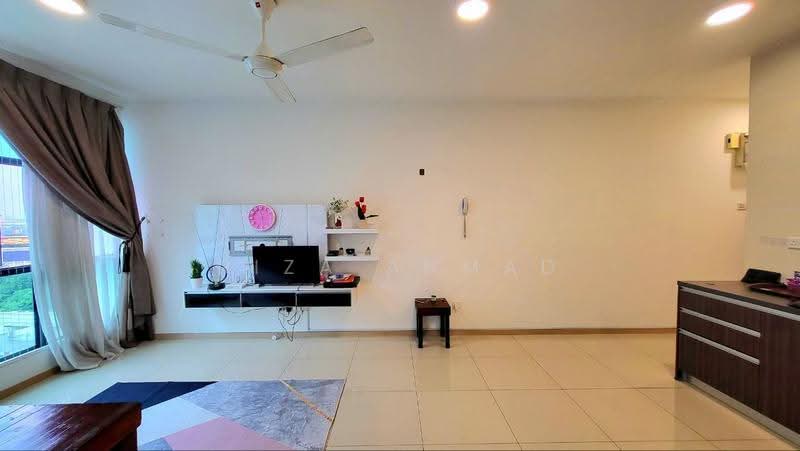 Service Residence for Sale at Vista Alam - Riza Ahmad - Living Room - PropertyGuru.com.my
