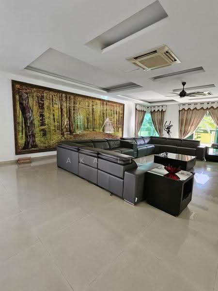 Bungalow House for Rent in Kajang (Selangor) - Aka Lim - Living Room - PropertyGuru.com.my