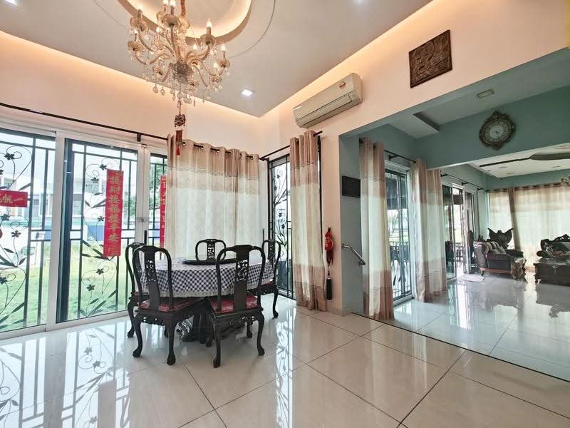 Bungalow House untuk Dijual di Senibong Cove (Masai) - Yik Tat - Dining Room - PropertyGuru.com.my