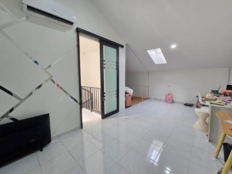 1.5-storey Terraced House for Sale in Bandar Indahpura (Kulai) - Jocelyn Lee - PropertyGuru.com.my