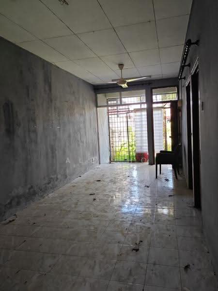 Rumah Teres 1-Tingkat untuk Dijual di Bandar Putra Bertam (Kepala Batas) - Alex Ho - Living Room - PropertyGuru.com.my