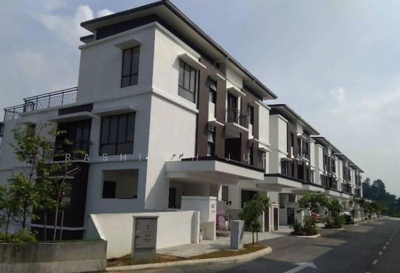 Townhouse for Sale in Shah Alam (Selangor) - Rashidah Juremi - Exterior - PropertyGuru.com.my