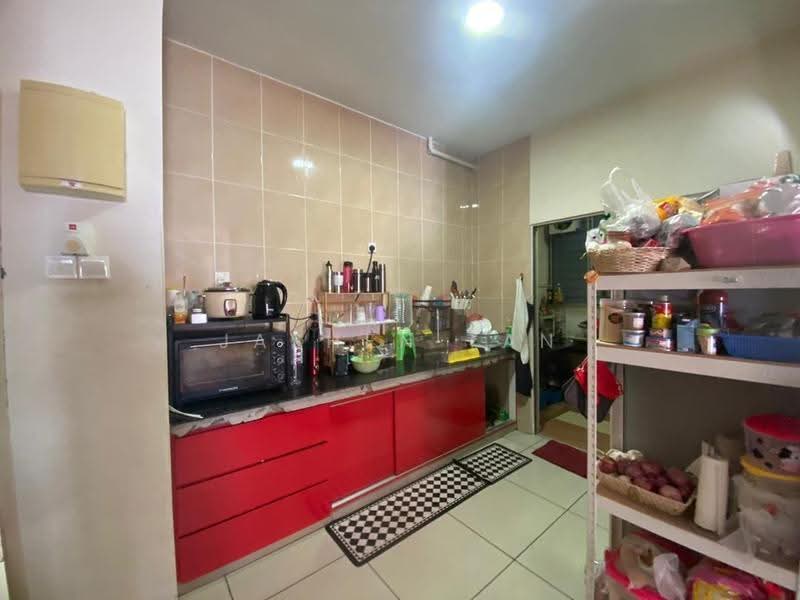 Kediaman Servis untuk Dijual di OUG Parklane - Jashen Tan - Kitchen - PropertyGuru.com.my