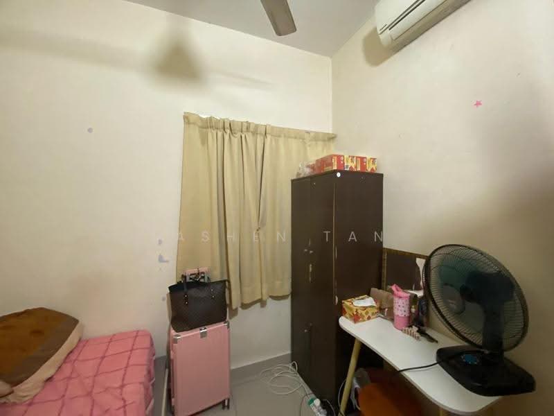 Kediaman Servis untuk Dijual di OUG Parklane - Jashen Tan - Bedroom - PropertyGuru.com.my