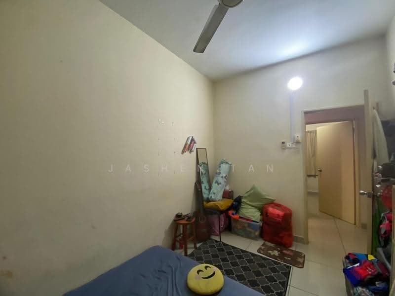 Kediaman Servis untuk Dijual di OUG Parklane - Jashen Tan - Bedroom - PropertyGuru.com.my