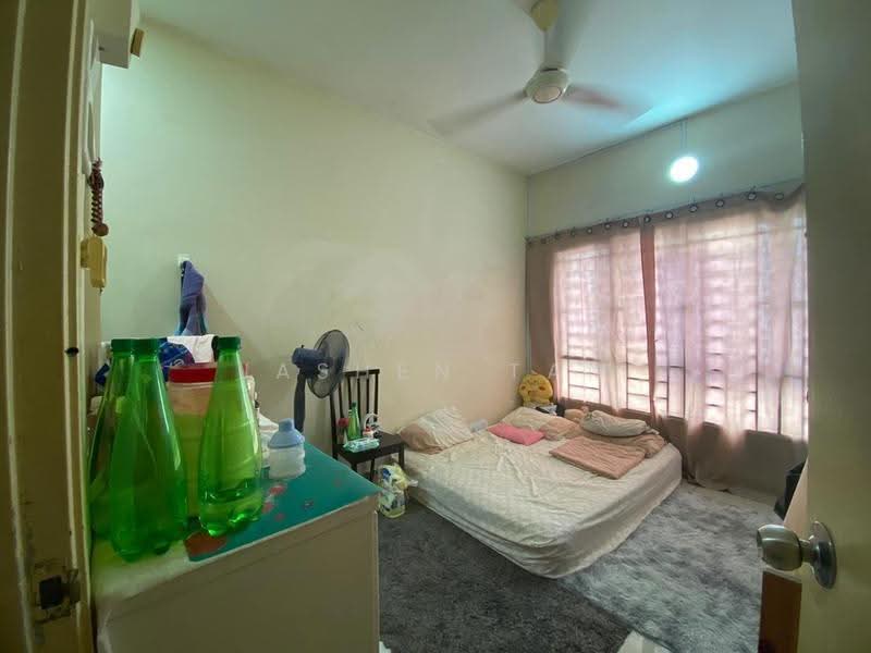 Kediaman Servis untuk Dijual di OUG Parklane - Jashen Tan - Bedroom - PropertyGuru.com.my