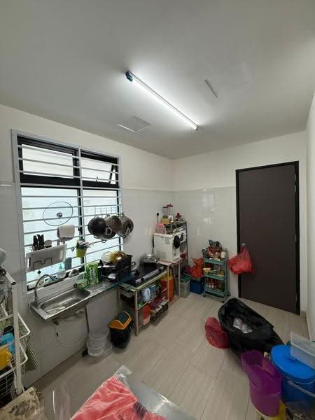 Rumah Teres 2-Tingkat untuk Dijual di Ulu Tiram (Johor) - Daniel Yong - Kitchen - PropertyGuru.com.my