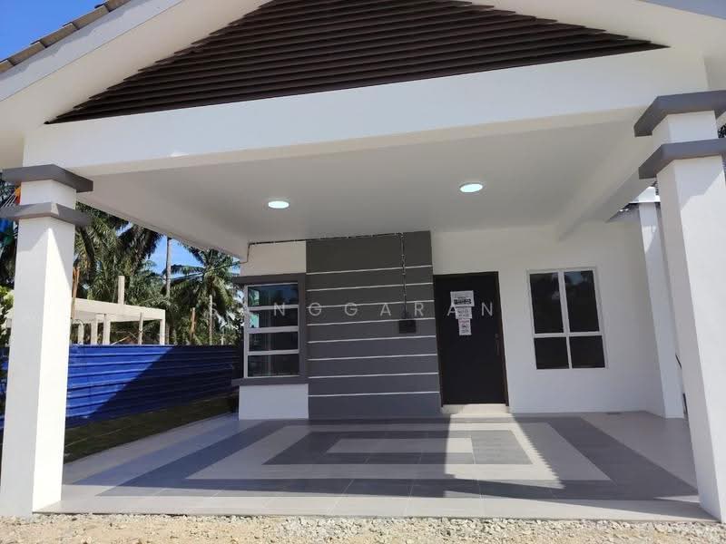 Rumah Berkembar untuk Dijual di Rumah Berkembar Setingkat di Taiping Perak (Taiping) - Sanggaran Muniandy - Exterior - PropertyGuru.com.my