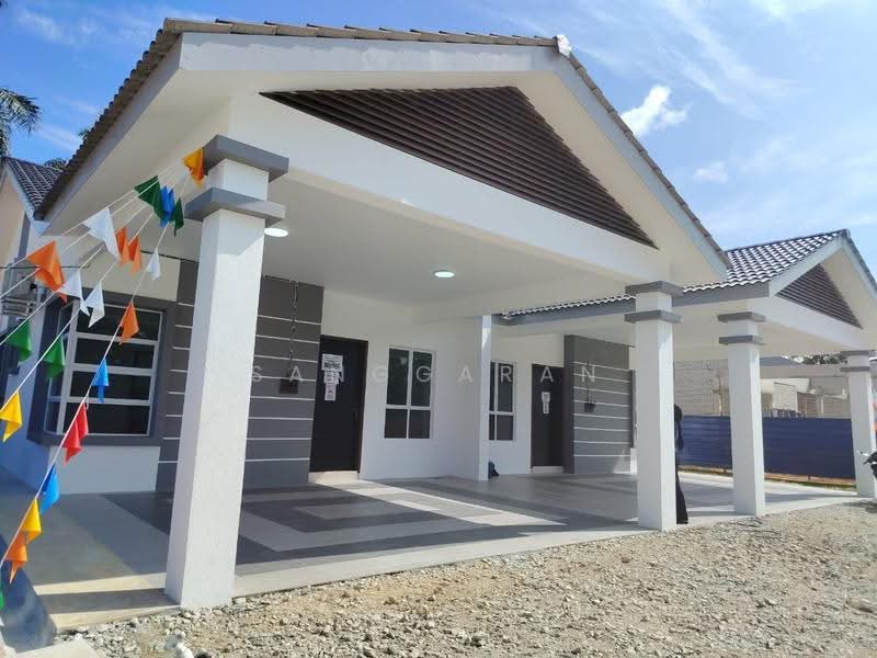 Rumah Berkembar untuk Dijual di Rumah Berkembar Setingkat di Taiping Perak (Taiping) - Sanggaran Muniandy - Exterior - PropertyGuru.com.my
