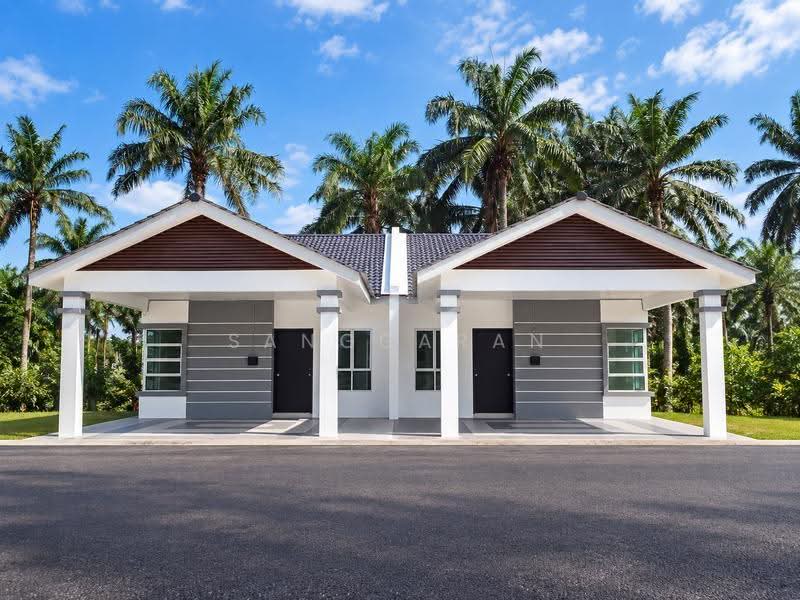 Rumah Berkembar untuk Dijual di Rumah Berkembar Setingkat di Taiping Perak (Taiping) - Sanggaran Muniandy - Exterior - PropertyGuru.com.my