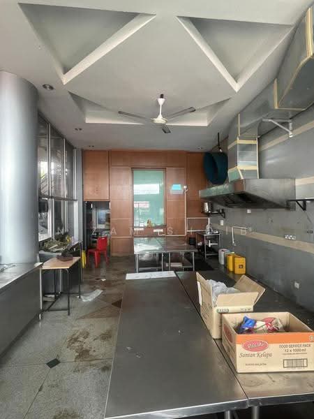 Shop for Rent in Ampang (Kuala Lumpur) - Nizam Shoib - Kitchen - PropertyGuru.com.my