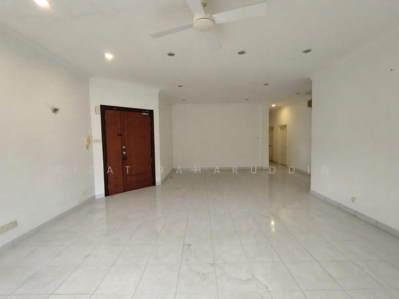 Pangsapuri untuk Disewa di Pangsapuri Villa Bolton - Aizat Baharuddin - Living Room - PropertyGuru.com.my