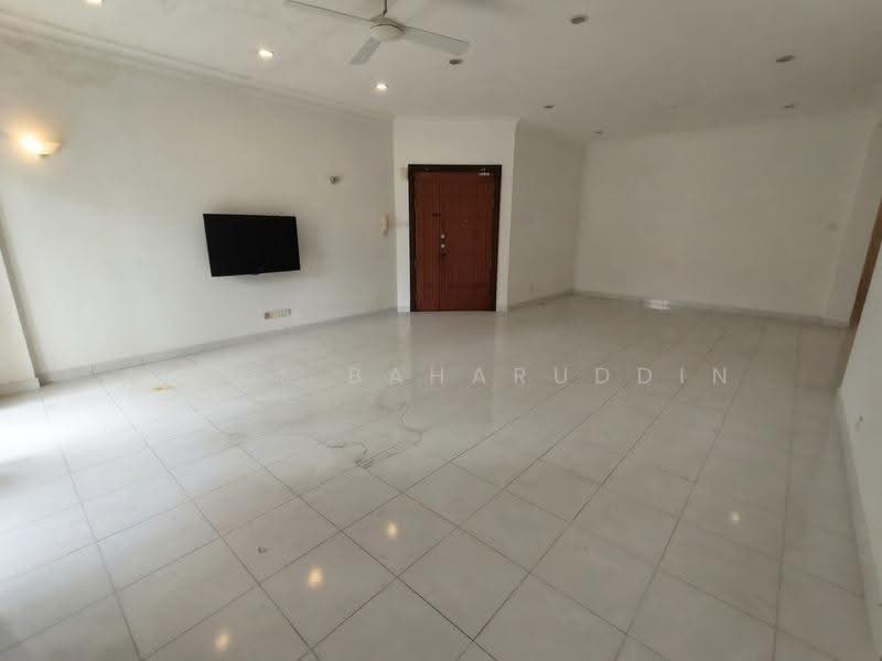 Pangsapuri untuk Disewa di Pangsapuri Villa Bolton - Aizat Baharuddin - Living Room - PropertyGuru.com.my